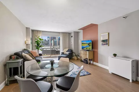 401 S 1st St #616, Minneapolis, MN 55401