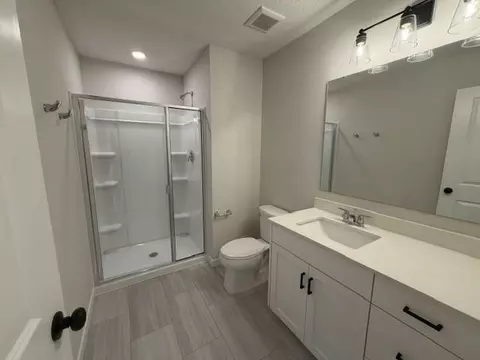 Bath - 4801 Baker Reserve Ln, Maple Plain, MN 55359 photo 4 of 4