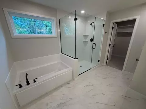 Bath - 4801 Baker Reserve Ln, Maple Plain, MN 55359 photo 3 of 4