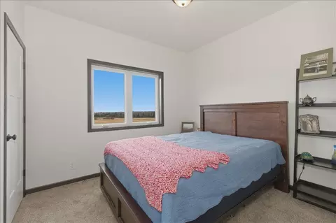 Bedroom - 6152 Homestead Rd, Duluth, MN 55804 photo 2 of 2