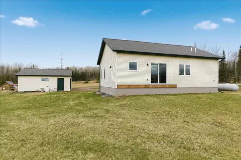 Exterior - 6152 Homestead Rd, Duluth, MN 55804 photo 3 of 3