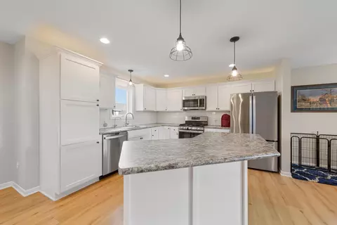 Kitchen - 2070 Pratt Cir, Saint Peter, MN 56082 photo 3 of 6