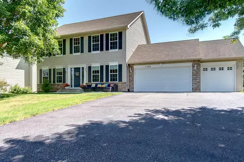 1107 Park Ct SE, New Prague, MN 56071