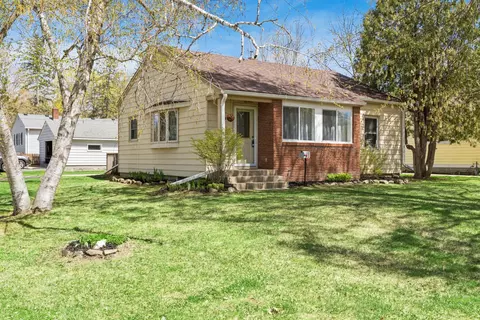 1118 Oak St W, Stillwater, MN 55082