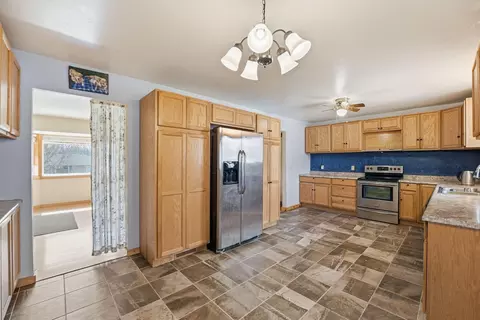 Kitchen - 833 Lewis Pl, Saint Cloud, MN 56301 photo 6 of 6