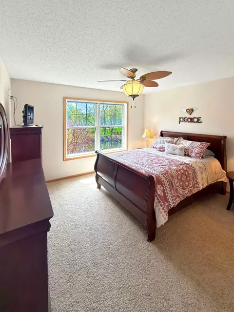 5793 Colony Ln, Mound, MN 55364