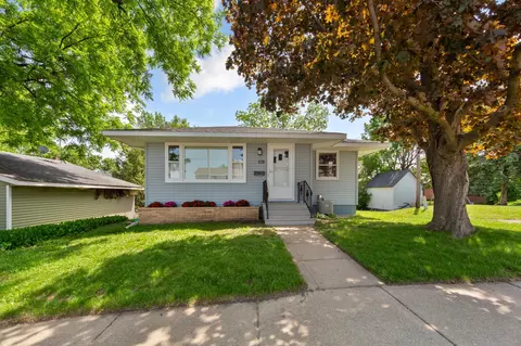 108 Paquin St E, Waterville, MN 56096