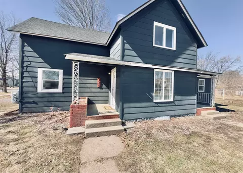 120 4th St, Farmington, MN 55024