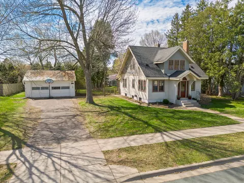 847 Ashland St S, Cambridge, MN 55008
