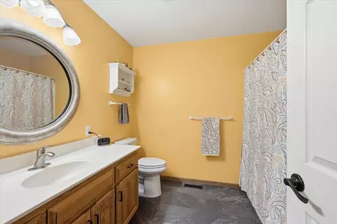 Bath - 14435 Pineview Dr, Becker, MN 55308 photo 1 of 2