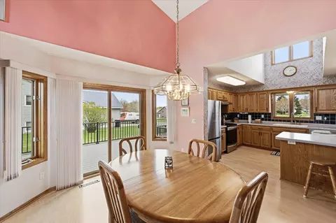 Dining - 14435 Pineview Dr, Becker, MN 55308 photo 2 of 4