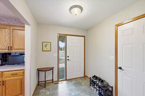 Entry Way - 14435 Pineview Dr, Becker, MN 55308 photo 1 of 1