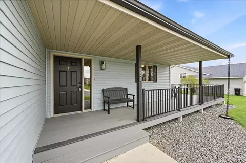 Exterior - 14435 Pineview Dr, Becker, MN 55308 photo 6 of 7
