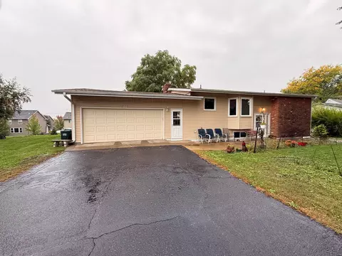 8534 195th St W, Lakeville, MN 55044