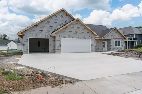148 Hidden Oaks Cir, Mankato, MN 56001