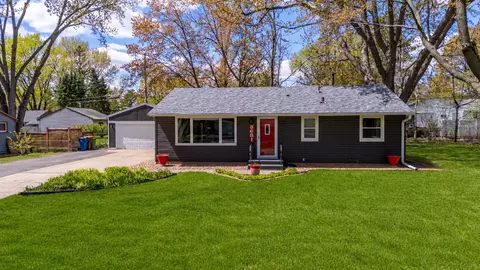 3681 Kenny Ln, White Bear Lake, MN 55110