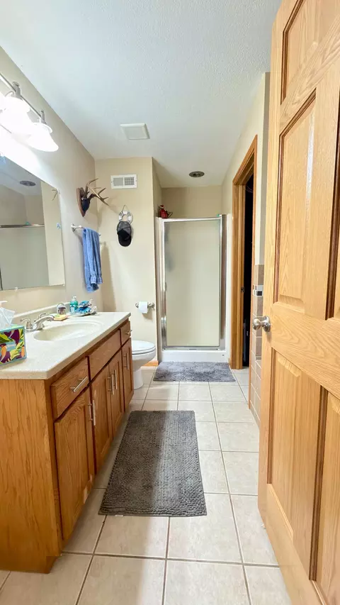 Bath - 12085 39th Ave SE, Becker, MN 55308 photo 3 of 3