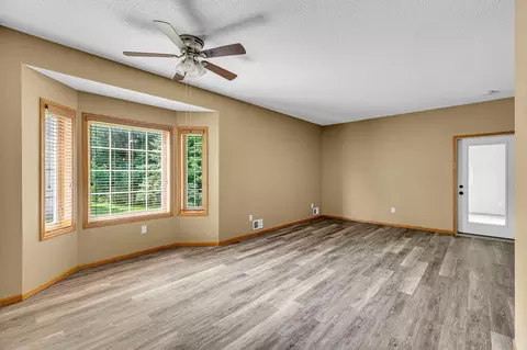 321 Summer Pl E, Maplewood, MN 55117 photo 10