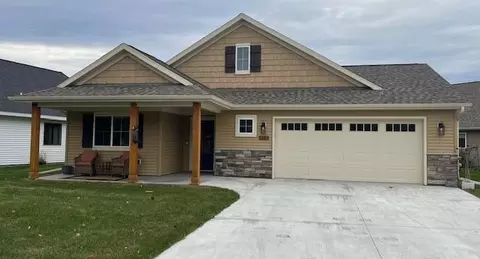 Exterior - 2323 40th Ave S, Saint Cloud, MN 56301 photo 3 of 13