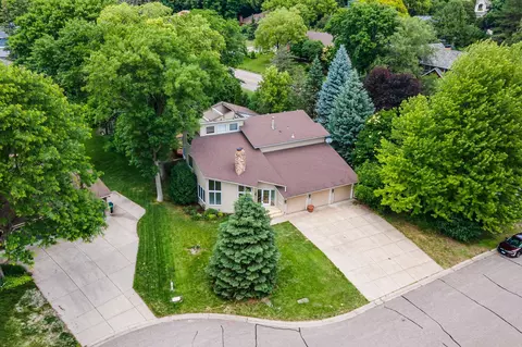 10300 27th Ave N, Plymouth, MN 55441