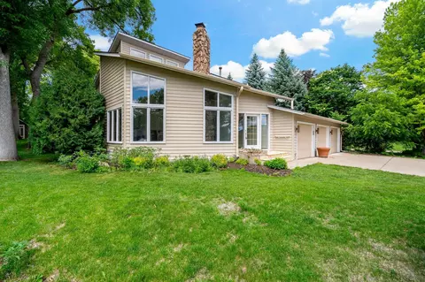 10300 27th Ave N, Plymouth, MN 55441