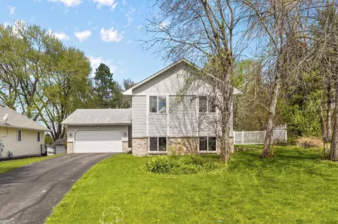 1387 Clarence Ct, Saint Paul, MN 55106
