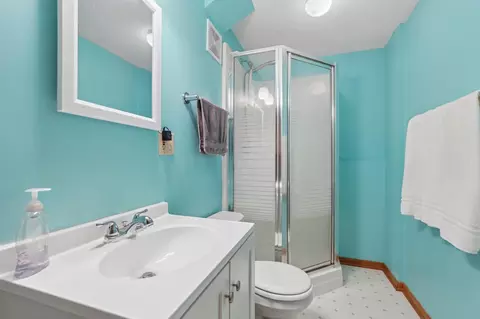 Bath - 5870 Daniel Ct, Shoreview, MN 55126 photo 2 of 2