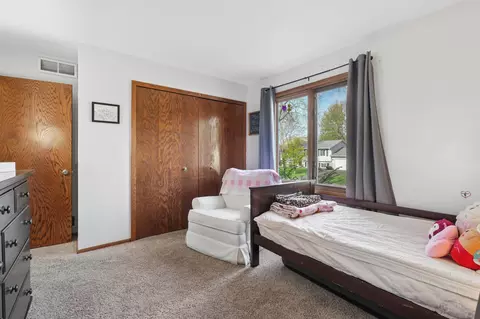 Bedroom - 5870 Daniel Ct, Shoreview, MN 55126 photo 2 of 5