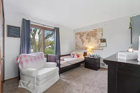 Bedroom - 5870 Daniel Ct, Shoreview, MN 55126 photo 1 of 5
