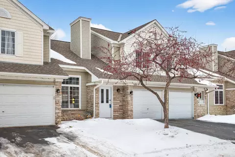 15057 Dunwood Trl #58, Apple Valley, MN 55124