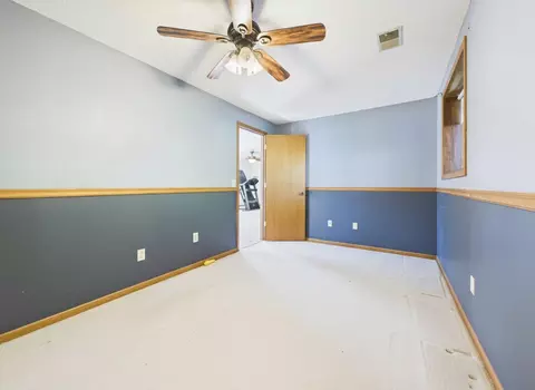 Bedroom - 2210 Green Dr, Faribault, MN 55021 photo 5 of 6