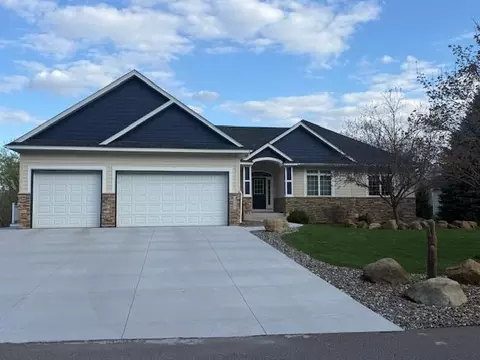 19461 Rawlins Cir NW, Elk River, MN 55330