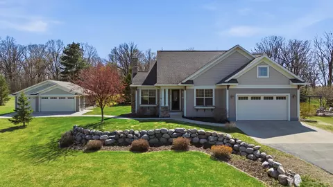 815 E Scharf Ave, Vergas, MN 56587