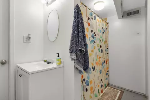 Bath - 978 3rd St E, Saint Paul, MN 55106 photo 2 of 2