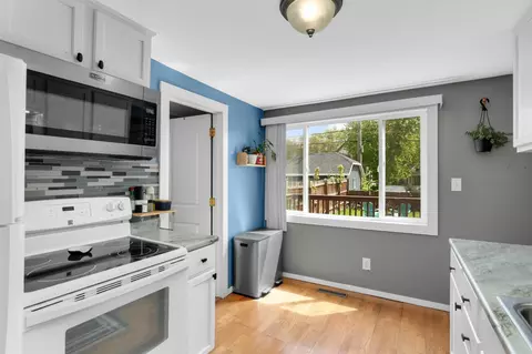 Kitchen - 978 3rd St E, Saint Paul, MN 55106 photo 4 of 4