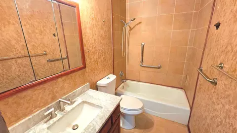 Bath - 1012 104th Ave NW, Coon Rapids, MN 55433 photo 1 of 3