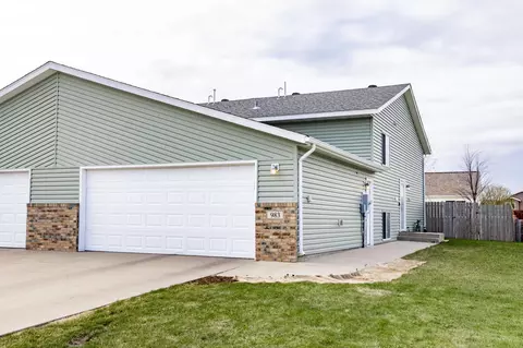 983 42nd Ave W, West Fargo, ND 58078