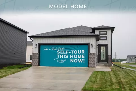 6794 Meadow View Dr S, Fargo, ND 58104