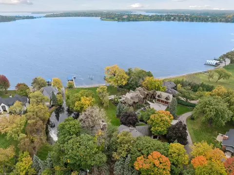3135 N Shore Dr, Wayzata, MN 55391