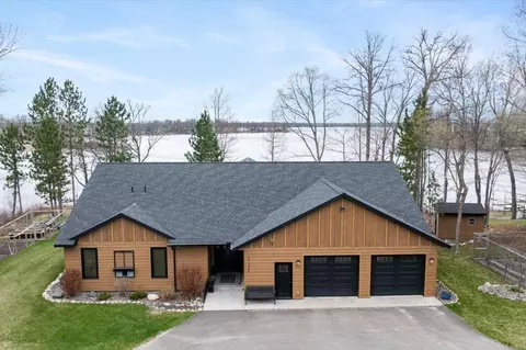 51425 Long Point Pl, Mcgregor, MN 55760