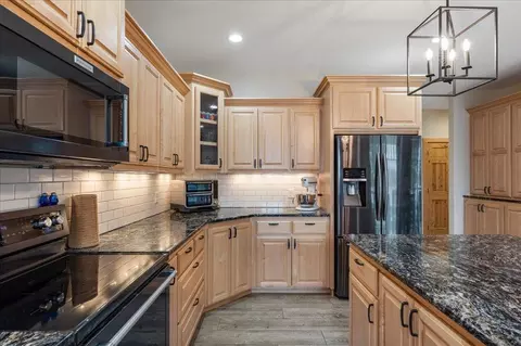 Kitchen - 51425 Long Point Pl, Mcgregor, MN 55760 photo 4 of 5