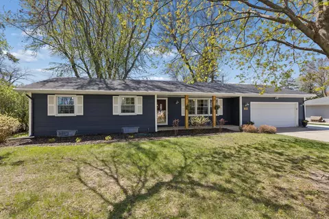 320 4th St NE, Mayer, MN 55360