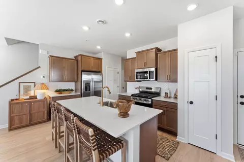 1040 130th Ct E, Rosemount, MN 55068