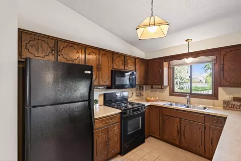 Kitchen - 10901 Eagle St NW, Coon Rapids, MN 55433 photo 2 of 3
