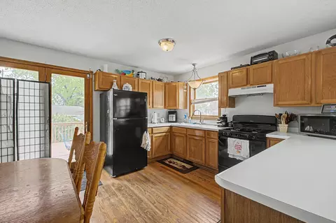 1484 Hazelwood St, Saint Paul, MN 55106