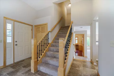 Entry Way - 4112 Havenhill Cir, Eagan, MN 55123 photo 3 of 3