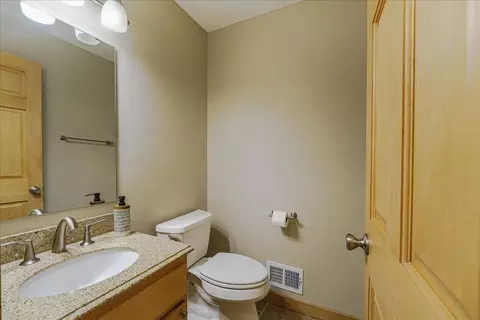 Bath - 4112 Havenhill Cir, Eagan, MN 55123 photo 1 of 5