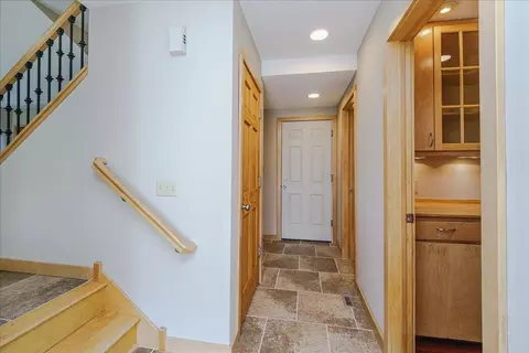 Entry Way - 4112 Havenhill Cir, Eagan, MN 55123 photo 1 of 3