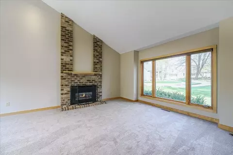 Living - 4112 Havenhill Cir, Eagan, MN 55123 photo 4 of 12