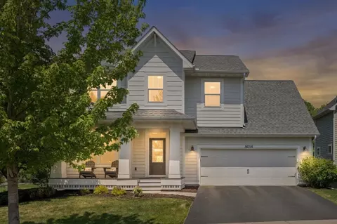 16315 Envoy Way, Lakeville, MN 55044